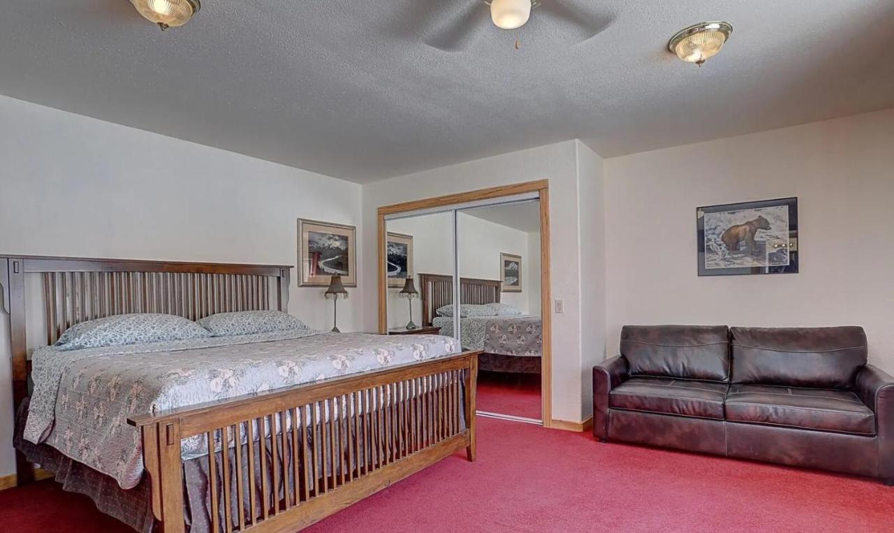Falcon'S Nest Bed And Breakfast 塔尔基特纳 外观 照片