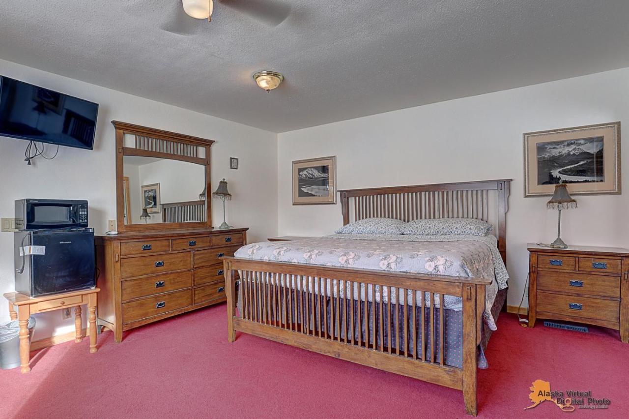 Falcon'S Nest Bed And Breakfast 塔尔基特纳 外观 照片